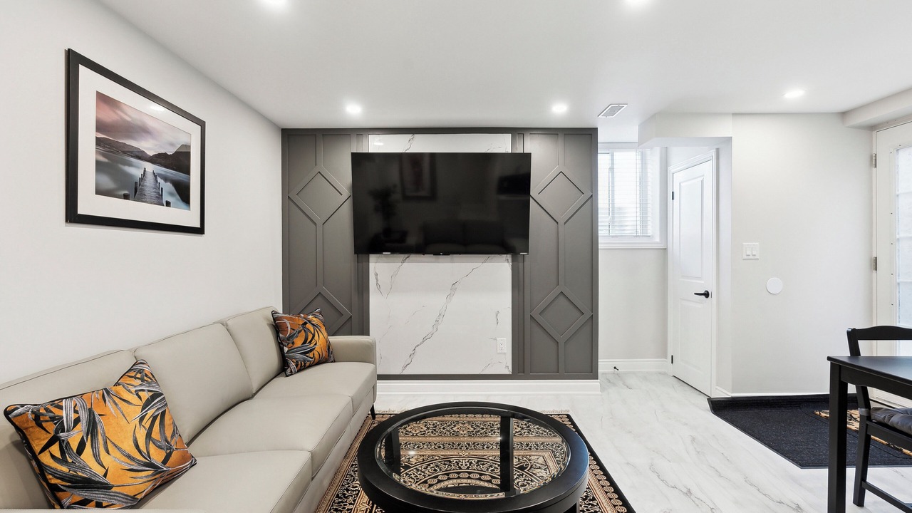 Photo of Livingroom in Whitchurch-Stouffville