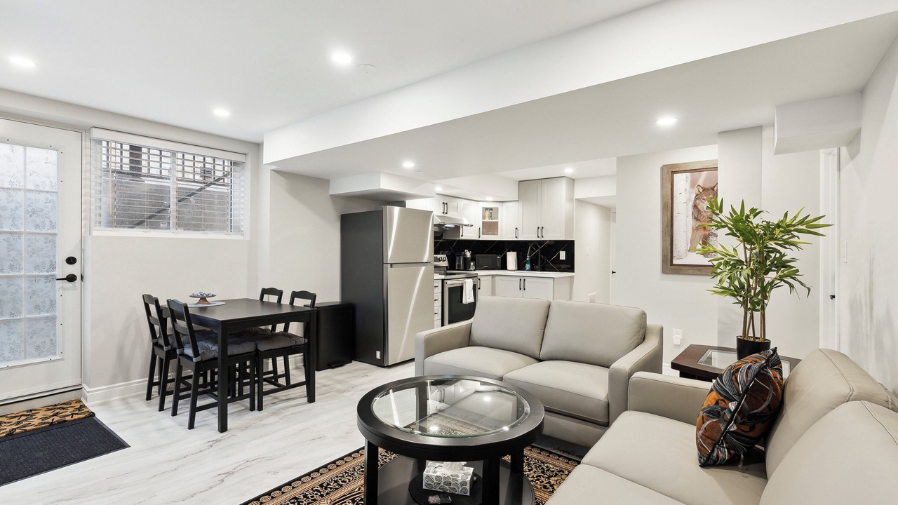 Photo of Livingroom in Whitchurch-Stouffville