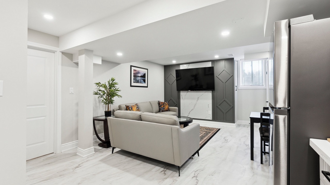 Photo of Livingroom in Whitchurch-Stouffville