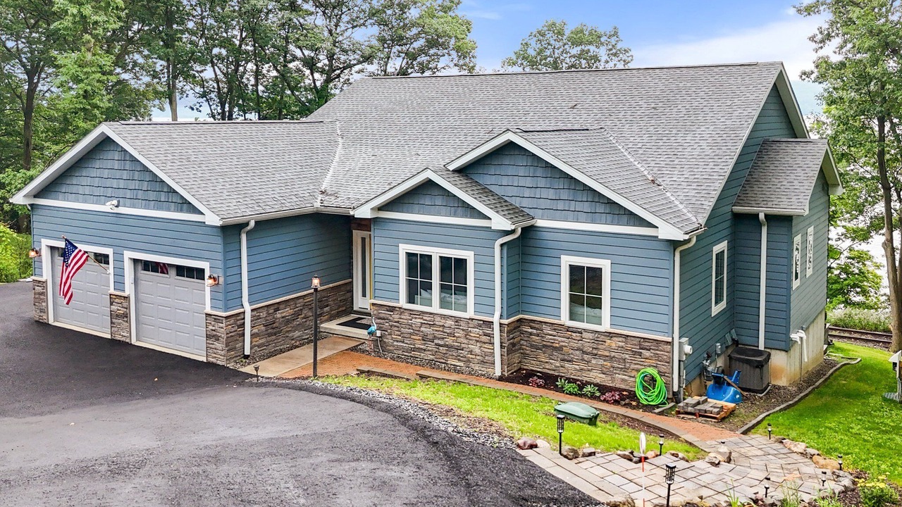 Photo of Outdoor in Lansing