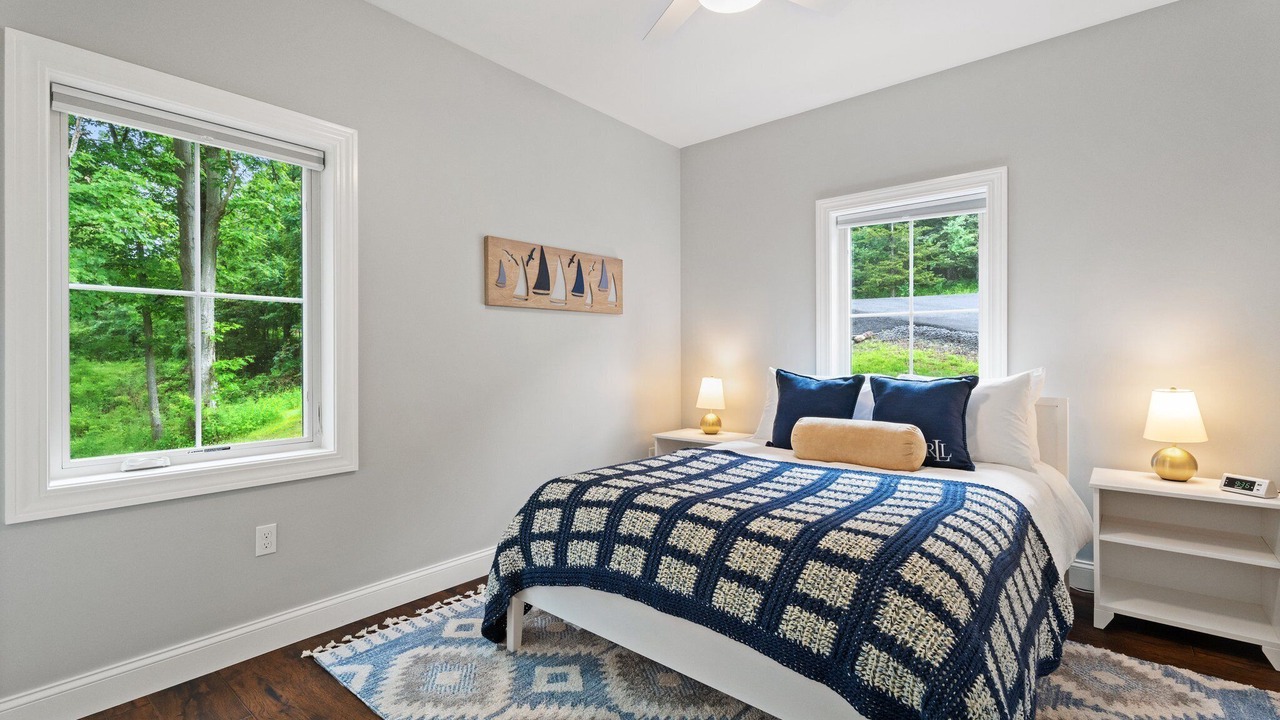 Photo of Bedroom in Lansing