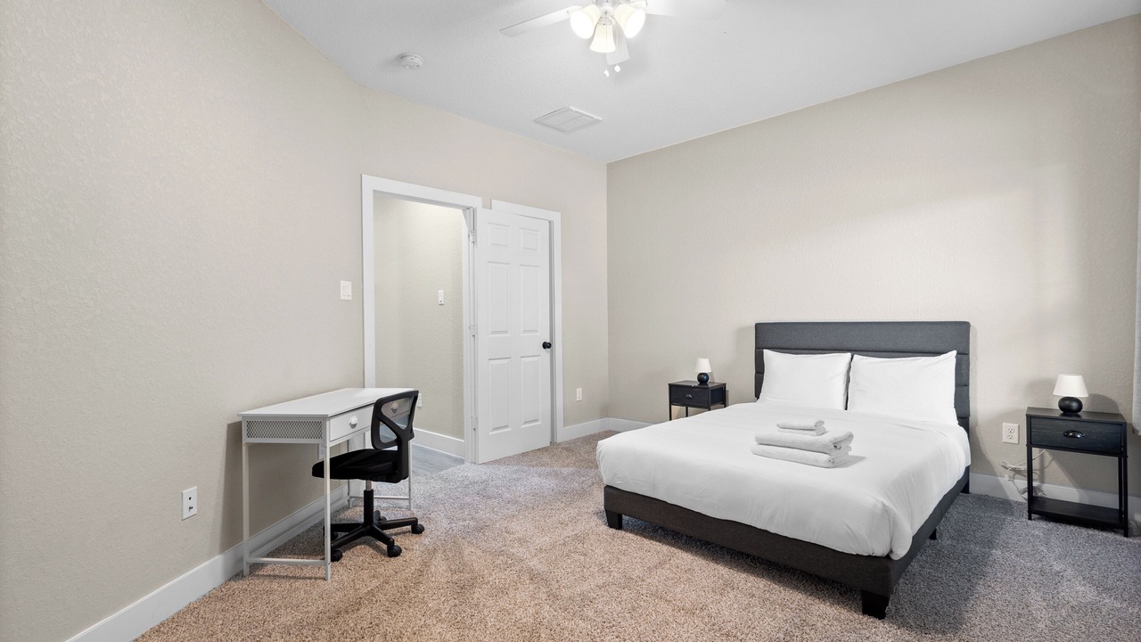 Photo of Bedroom in Northeast Houston
