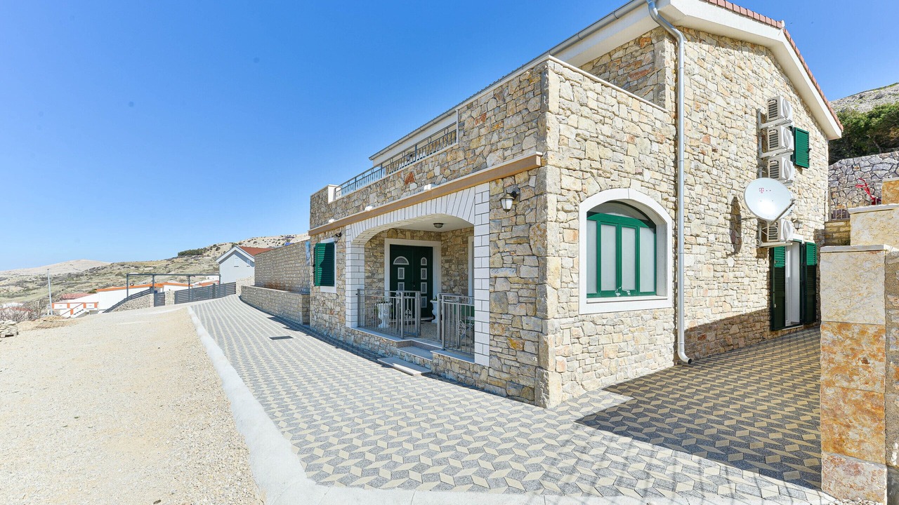 Photo of Outdoor in Metajna