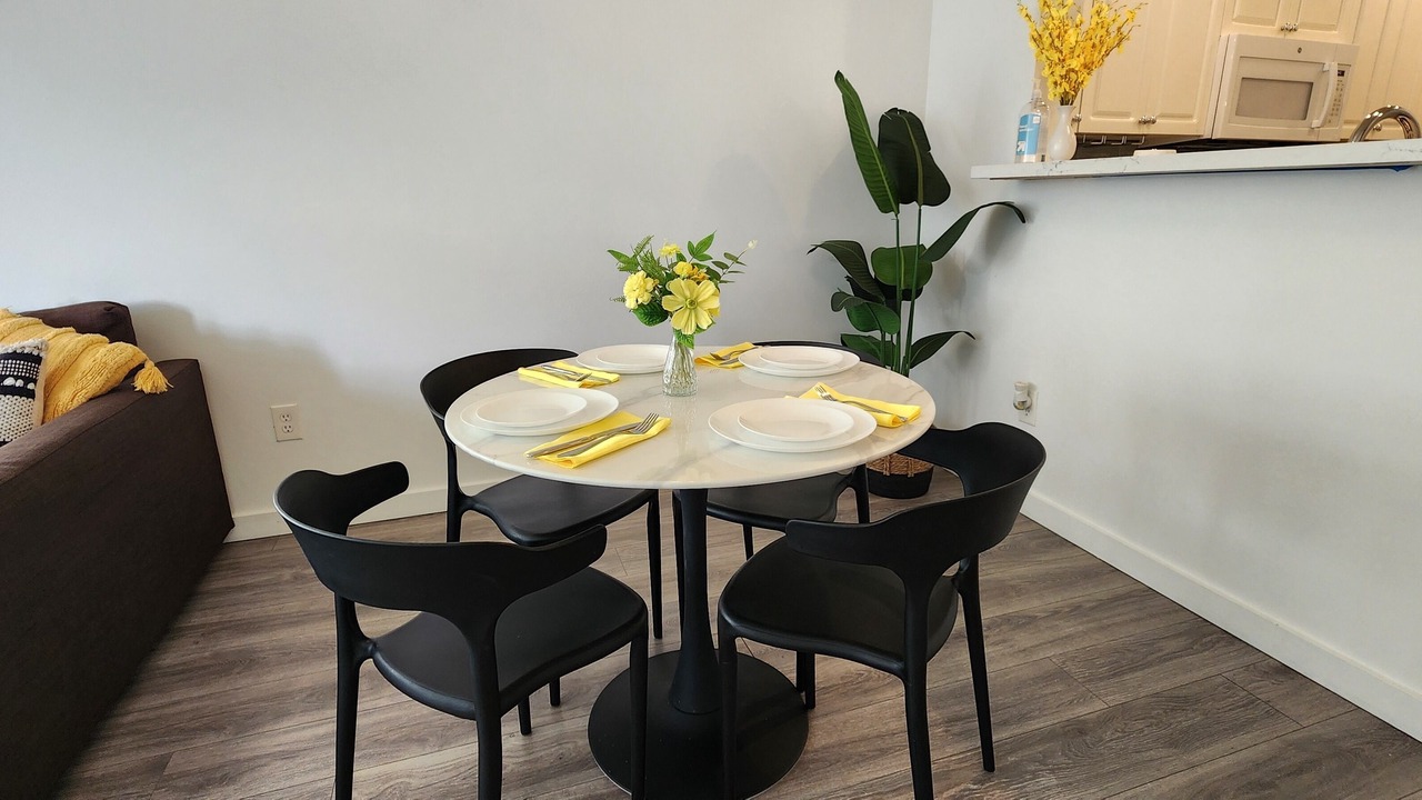 Photo of Livingroom in Belltown