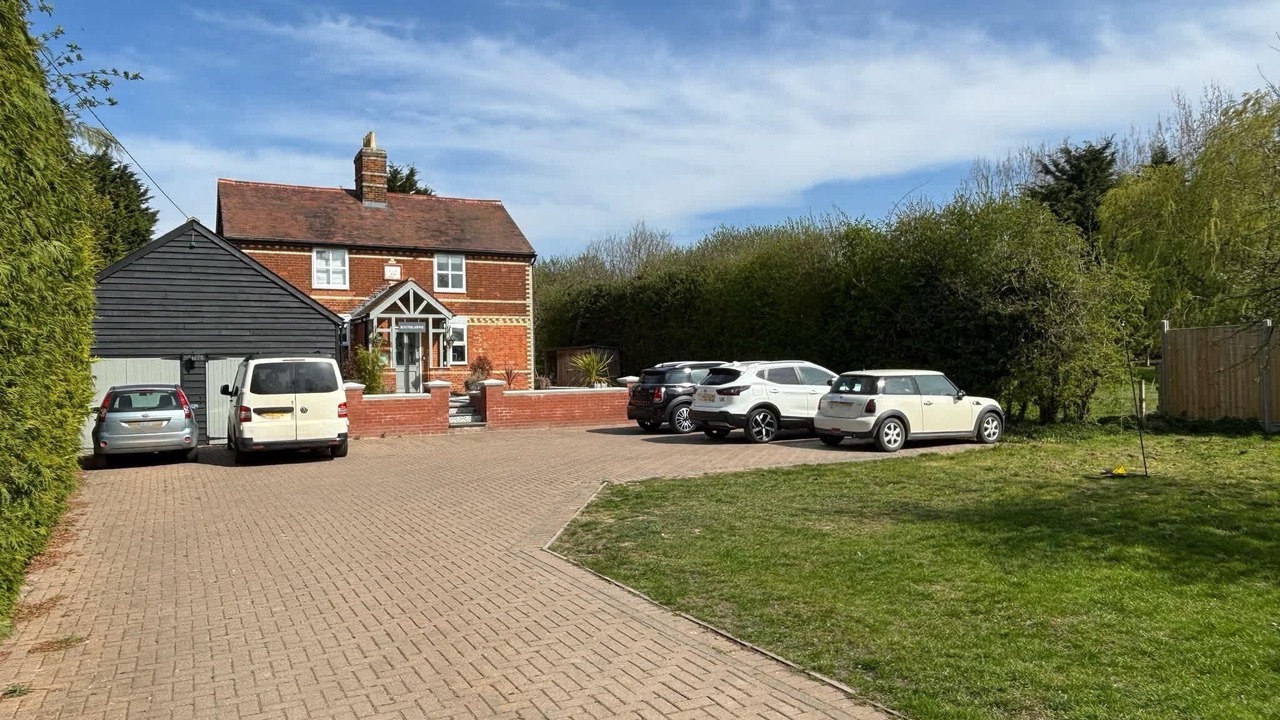 Photo of Others in Howlett End