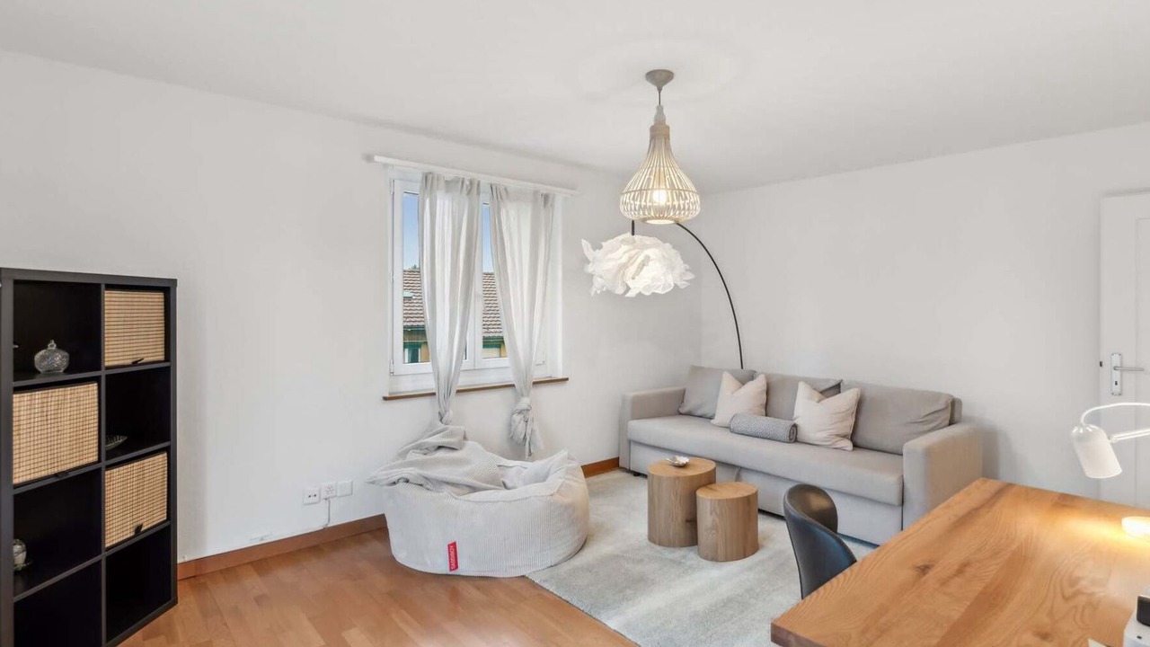 Photo of Livingroom in Center