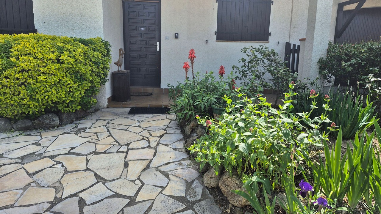 Photo of Outdoor in Saint-Genis