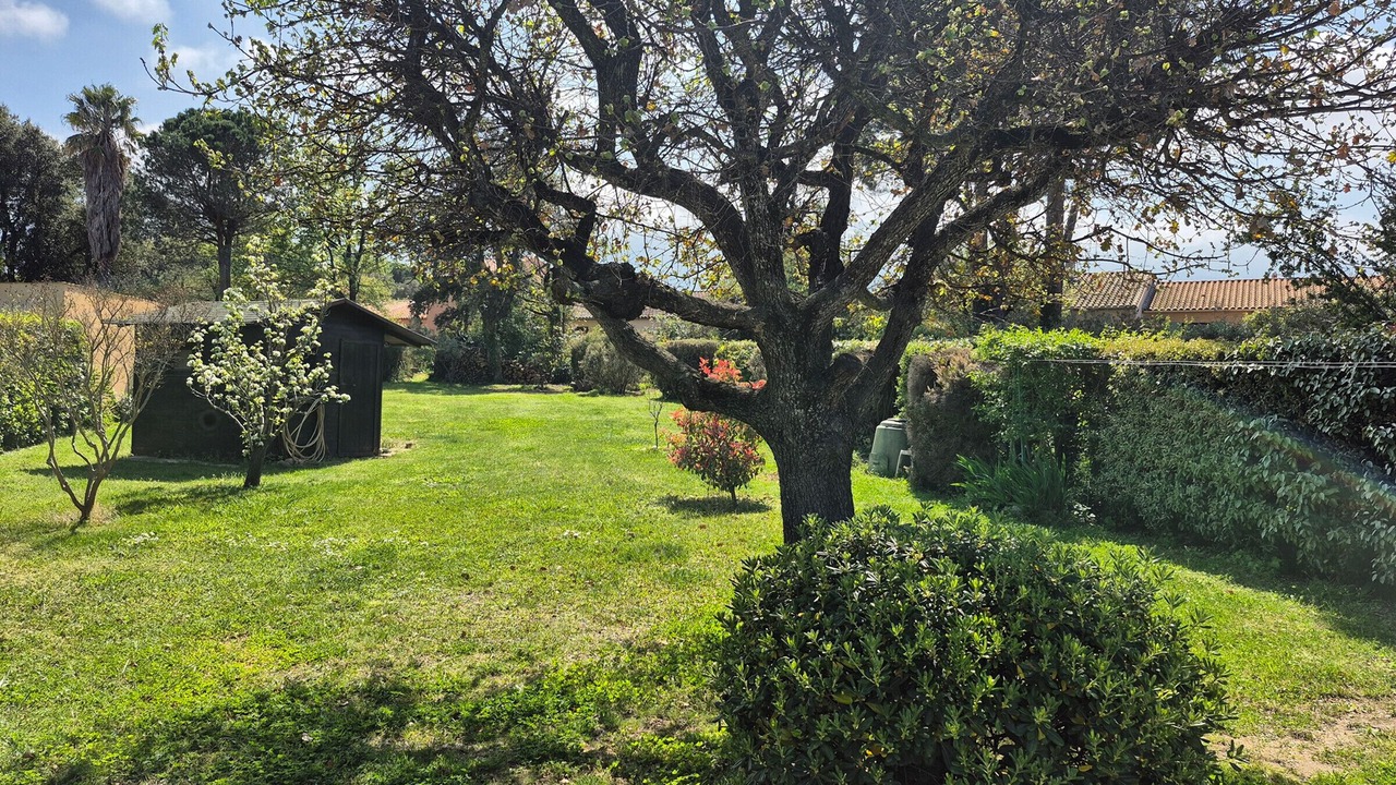 Photo of Outdoor in Saint-Genis