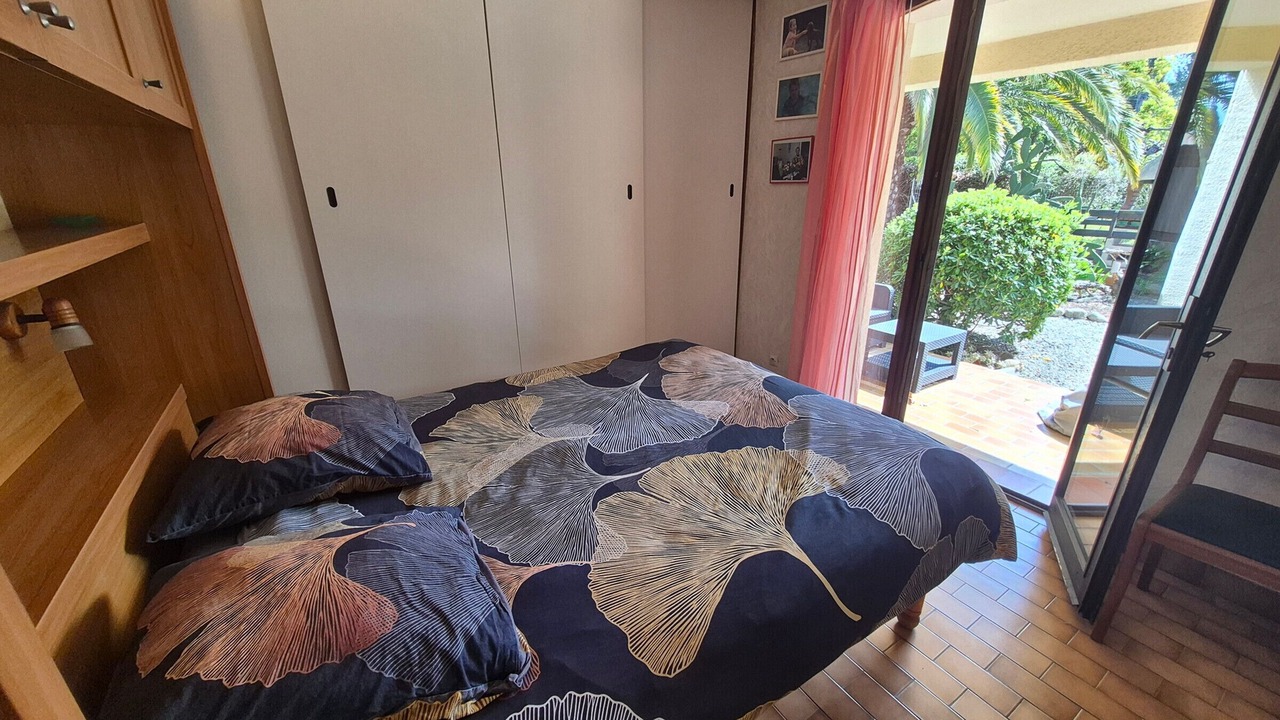 Photo of Bedroom in Saint-Genis