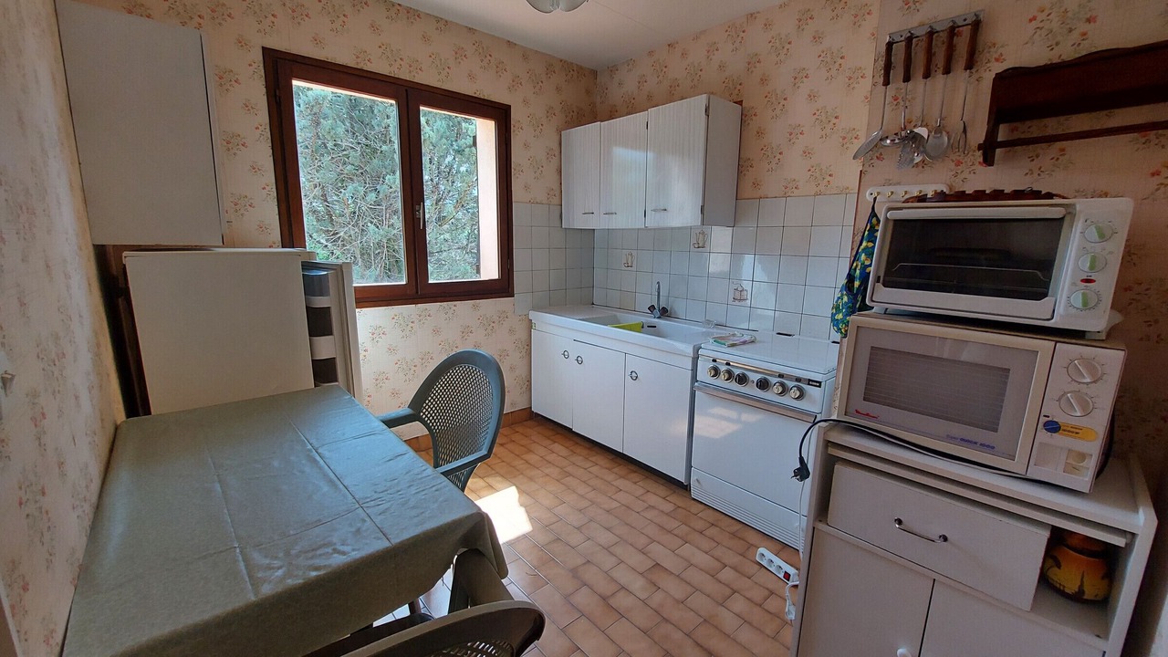 Photo of Kitchen in Saint-Genis