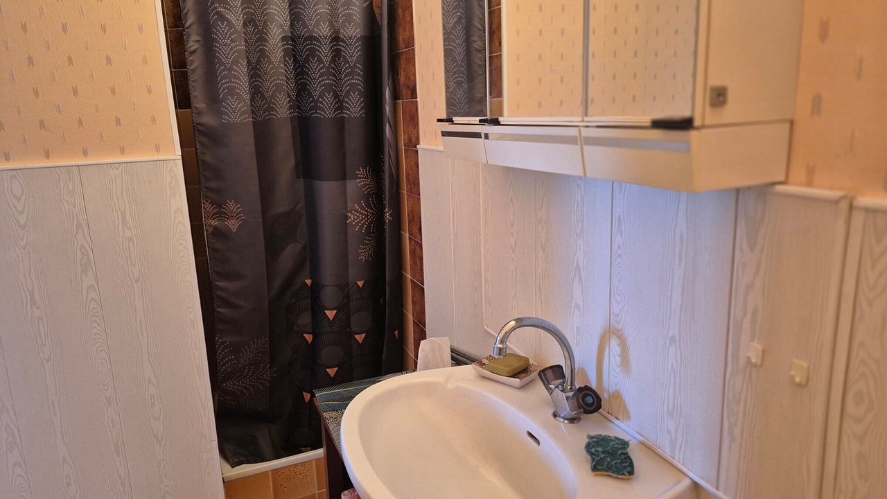 Photo of Bathroom in Saint-Genis