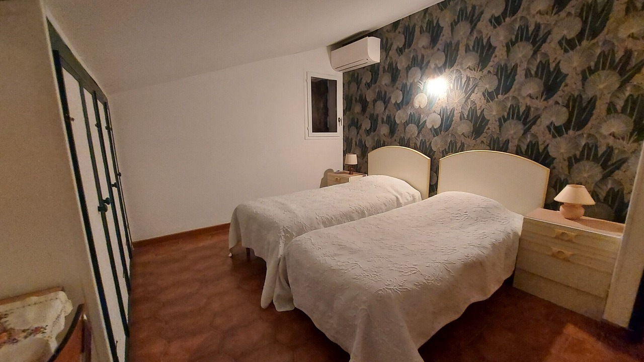 Photo of Bedroom in Saint-Genis