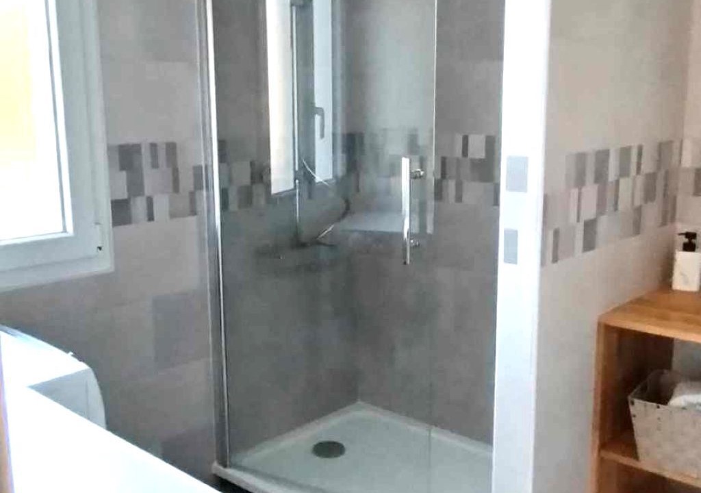 Photo of Bathroom in Coudures