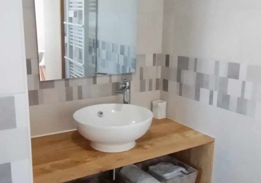 Photo of Bathroom in Coudures