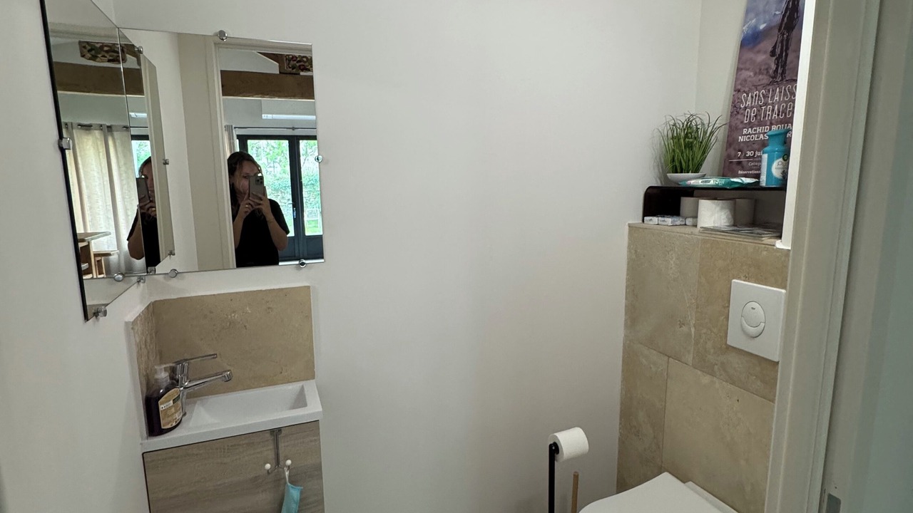 Photo of Bathroom in Saint-Hippolyte-de-Montaigu