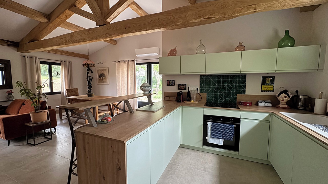 Photo of Kitchen in Saint-Hippolyte-de-Montaigu
