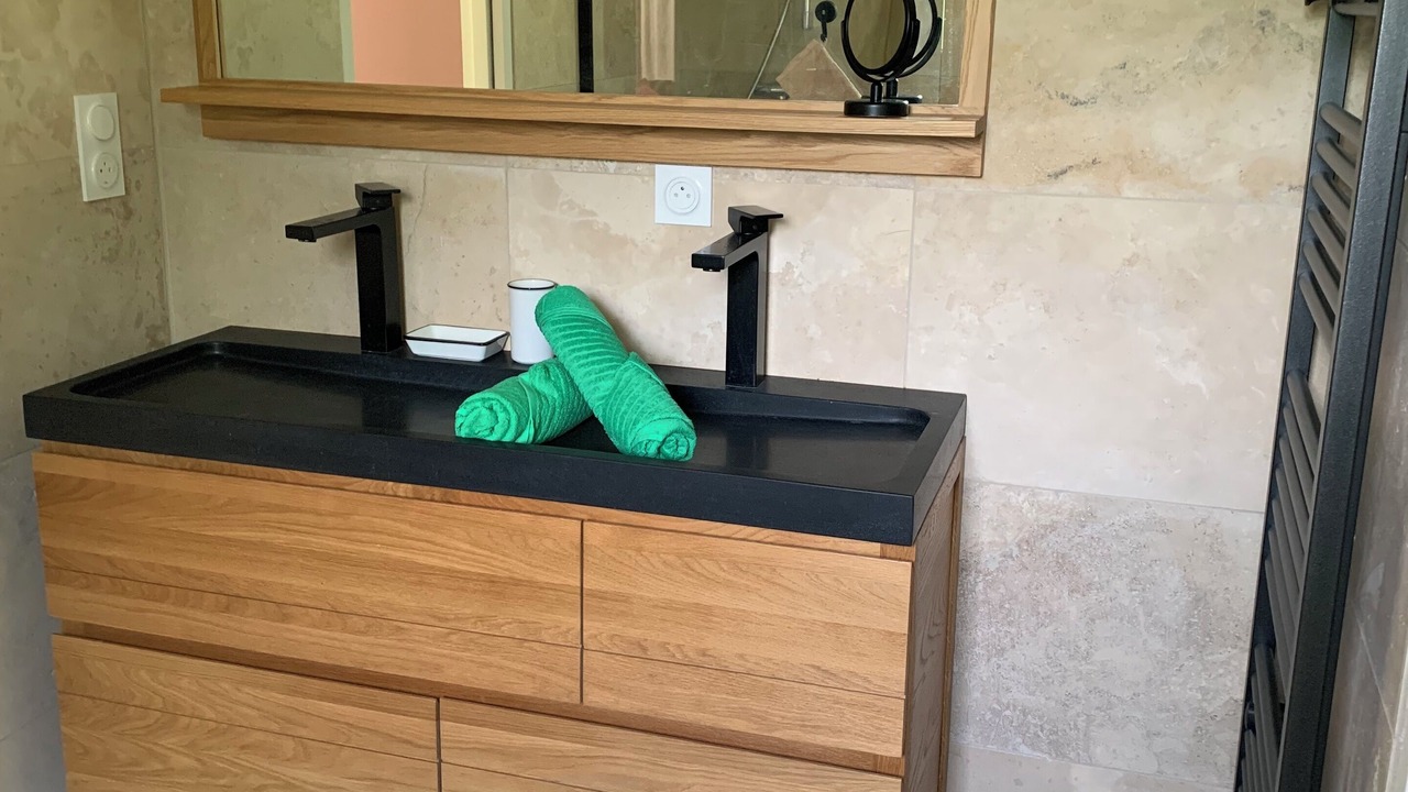 Photo of Bathroom in Saint-Hippolyte-de-Montaigu