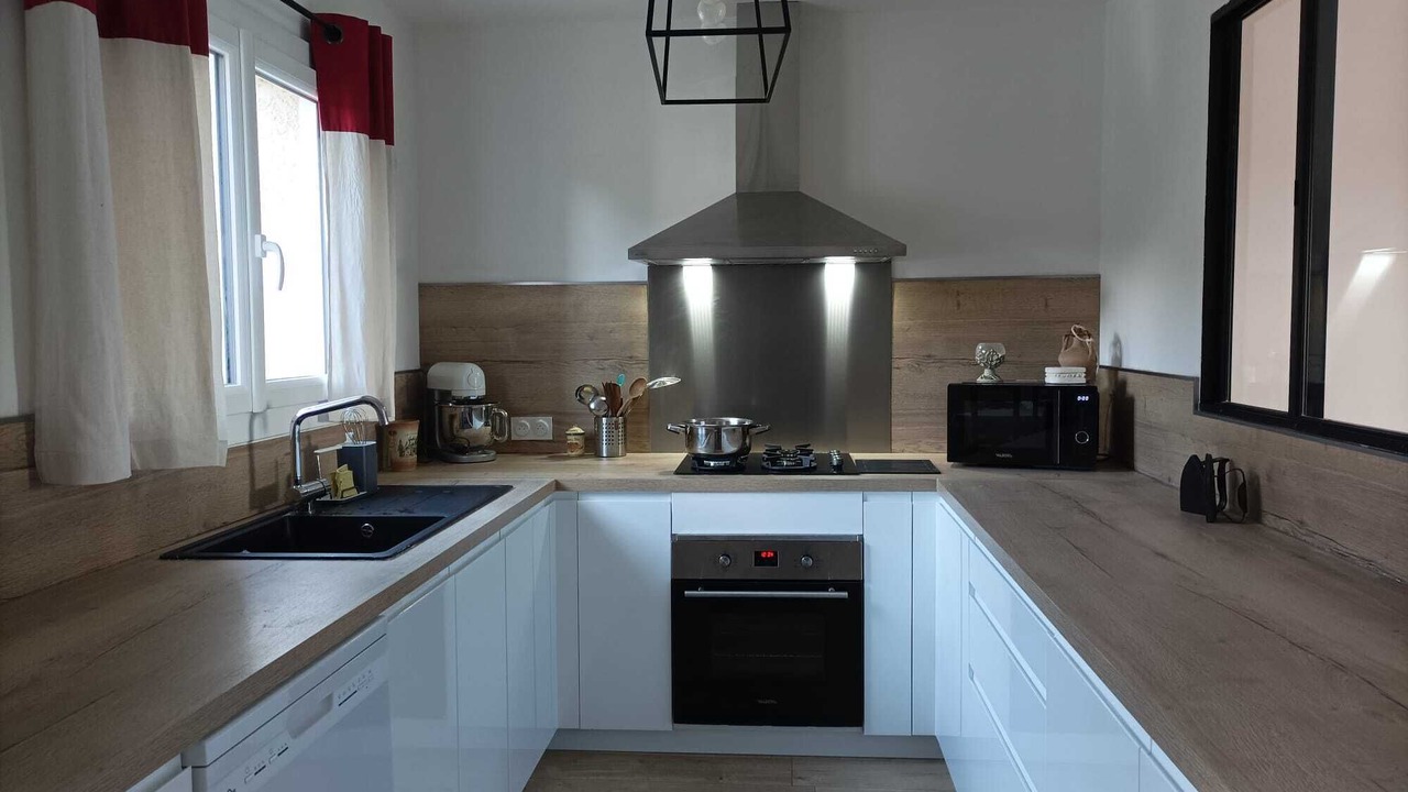 Photo of Kitchen in Montaren-et-Saint-Mediers