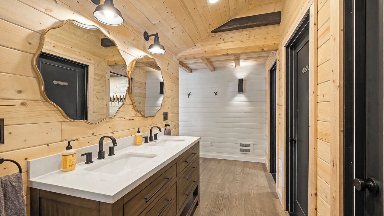 Photo of Bathroom in Monroe