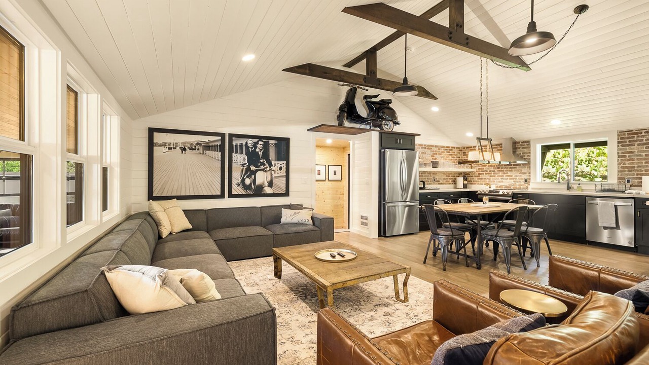 Photo of Livingroom in Monroe