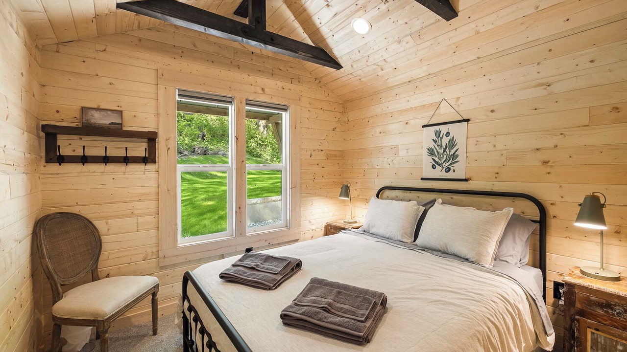 Photo of Bedroom in Monroe