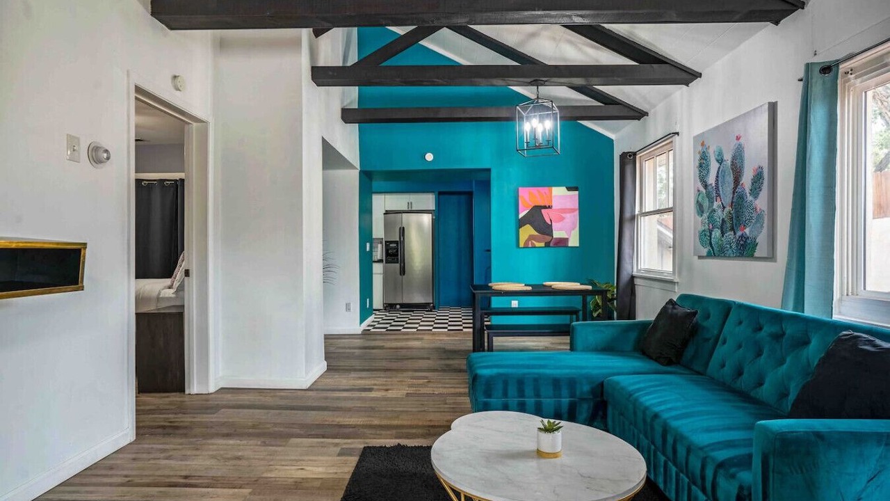 Photo of Livingroom in University Heights