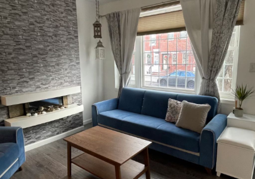 Photo of Livingroom in Whitman