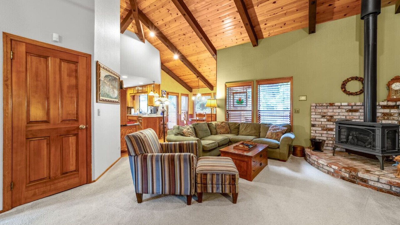 Photo of Livingroom in Arcata