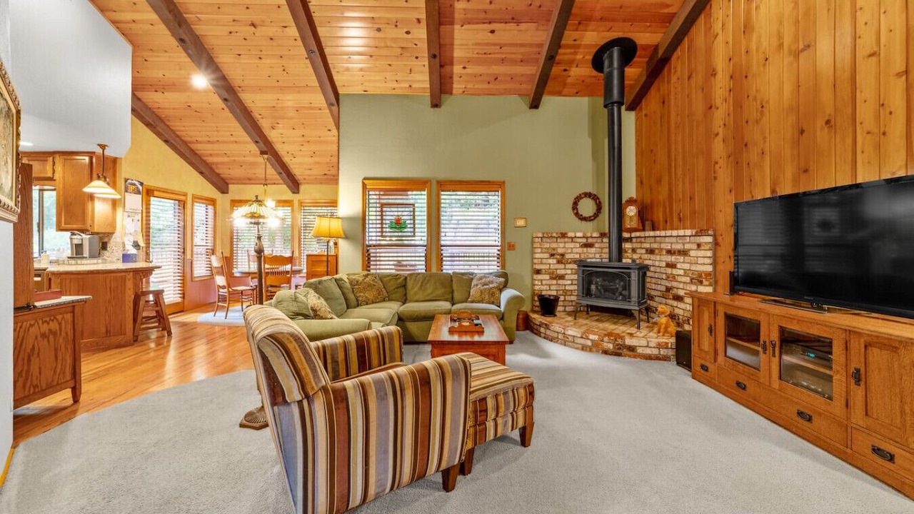 Photo of Livingroom in Arcata