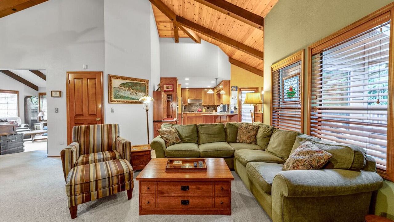 Photo of Livingroom in Arcata