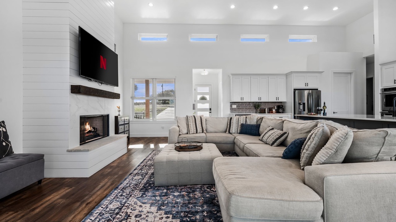 Photo of Livingroom in Johnson City