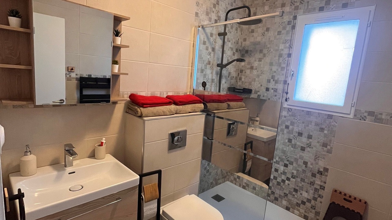 Photo of Bathroom in Vigneux-sur-Seine