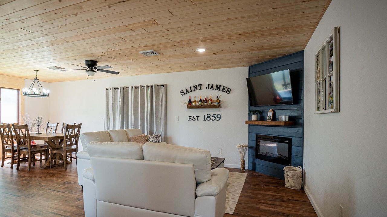 Photo of Livingroom in St. James