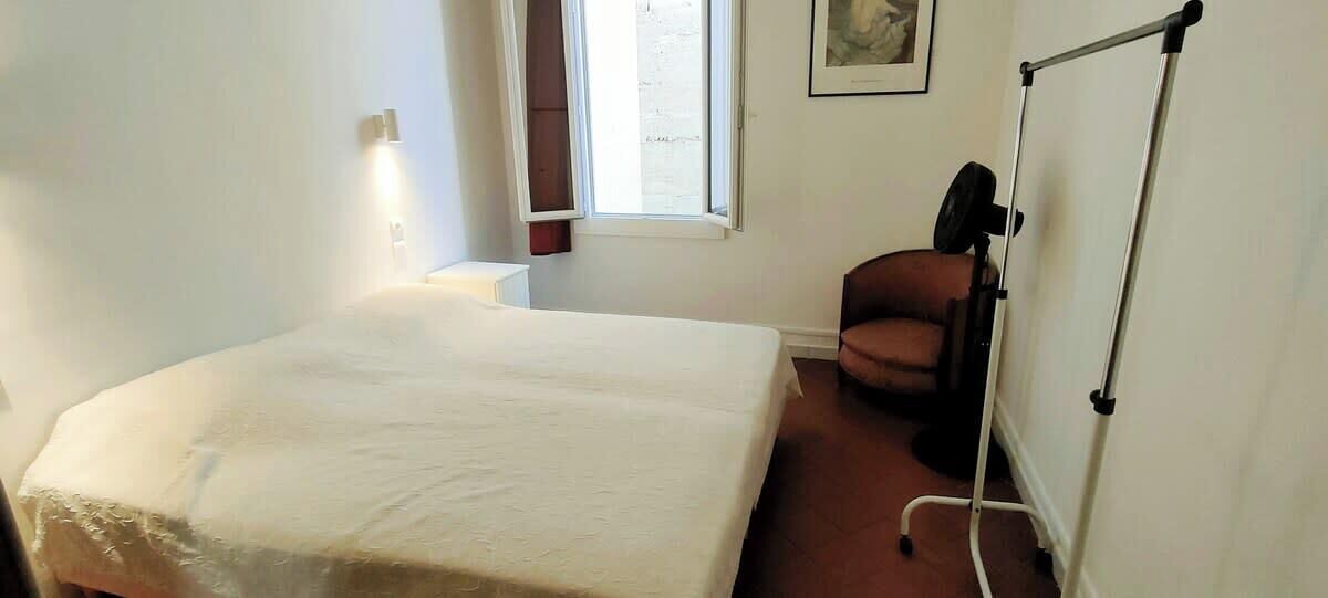 Photo of Bedroom in Clemenceau