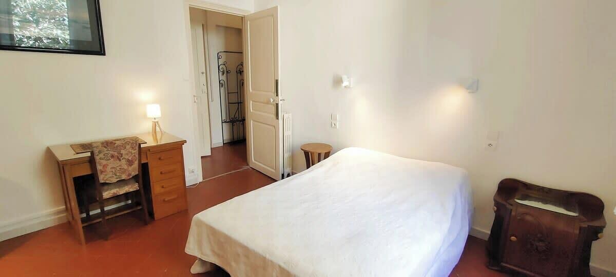 Photo of Bedroom in Clemenceau