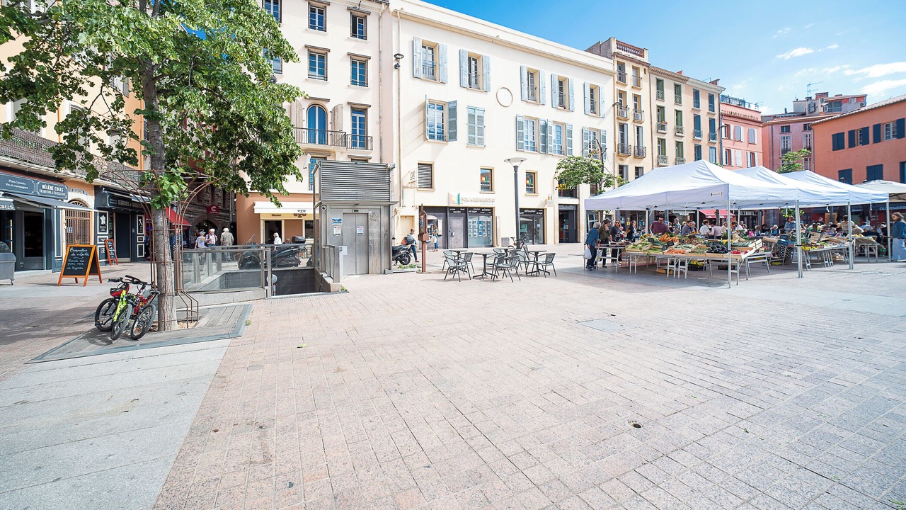 Photo of Others in Saint-Jean