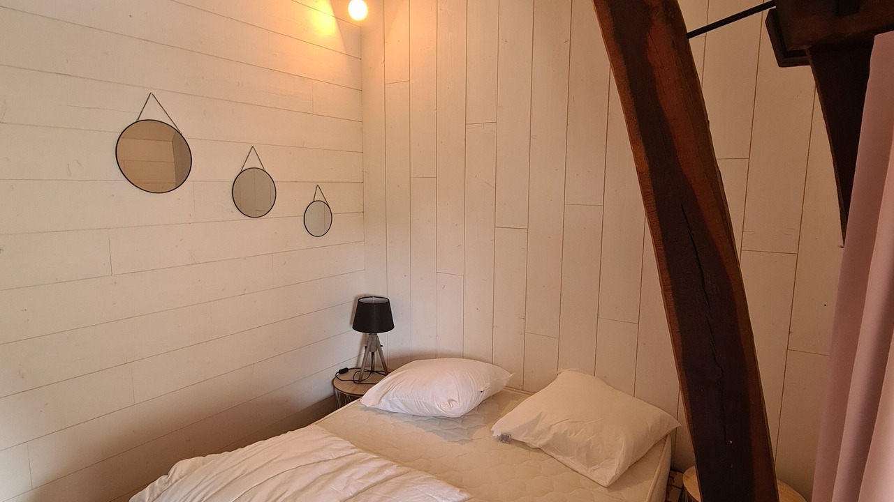 Photo of Bedroom in Mayrinhac-Lentour