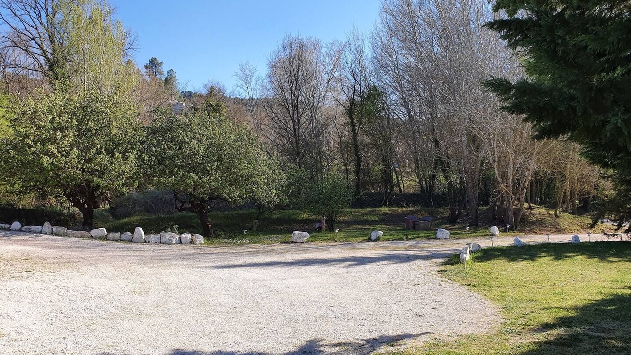 Photo of Others in Rustrel