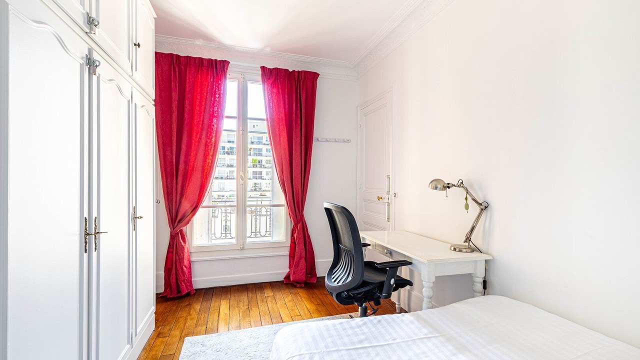 Photo of Bedroom in Saint-Fargeau
