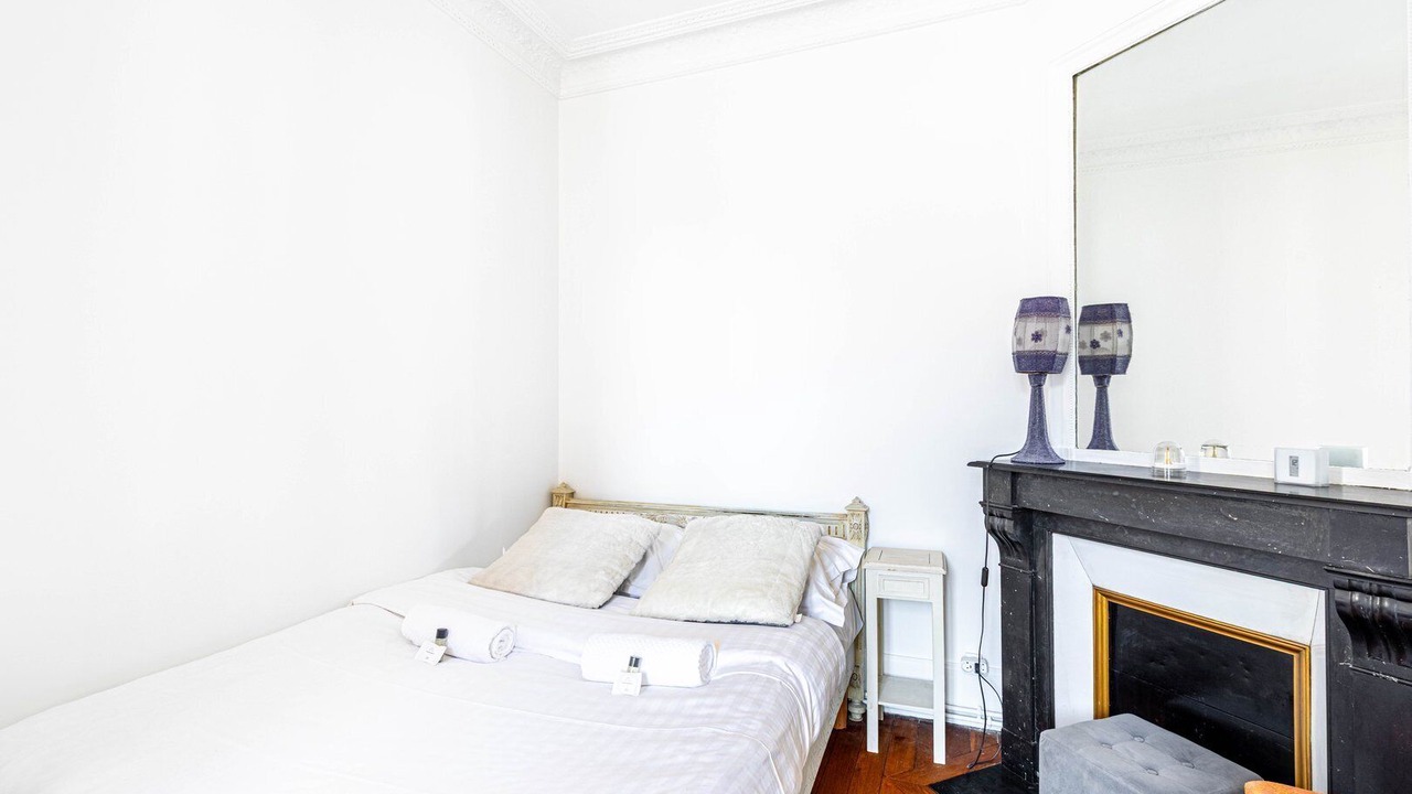 Photo of Bedroom in Saint-Fargeau
