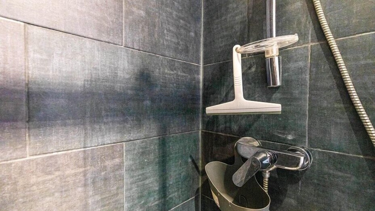 Photo of Bathroom in Saint-Fargeau