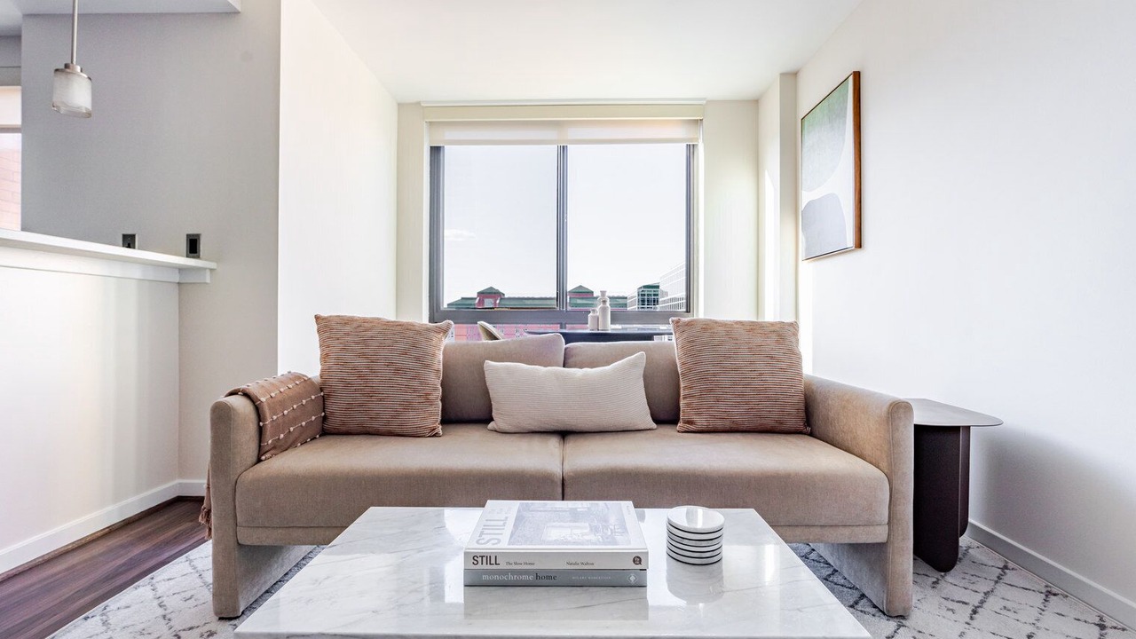 Photo of Livingroom in Ballston