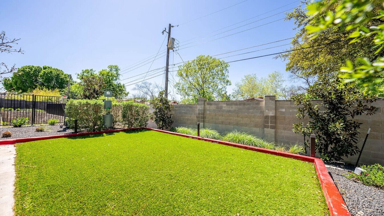Photo of Outdoor in Brentwood