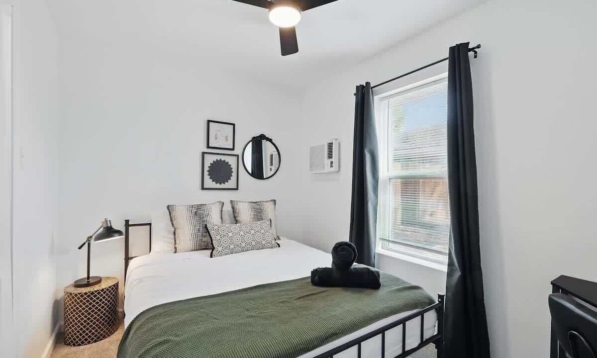 Photo of Bedroom in Haltom City