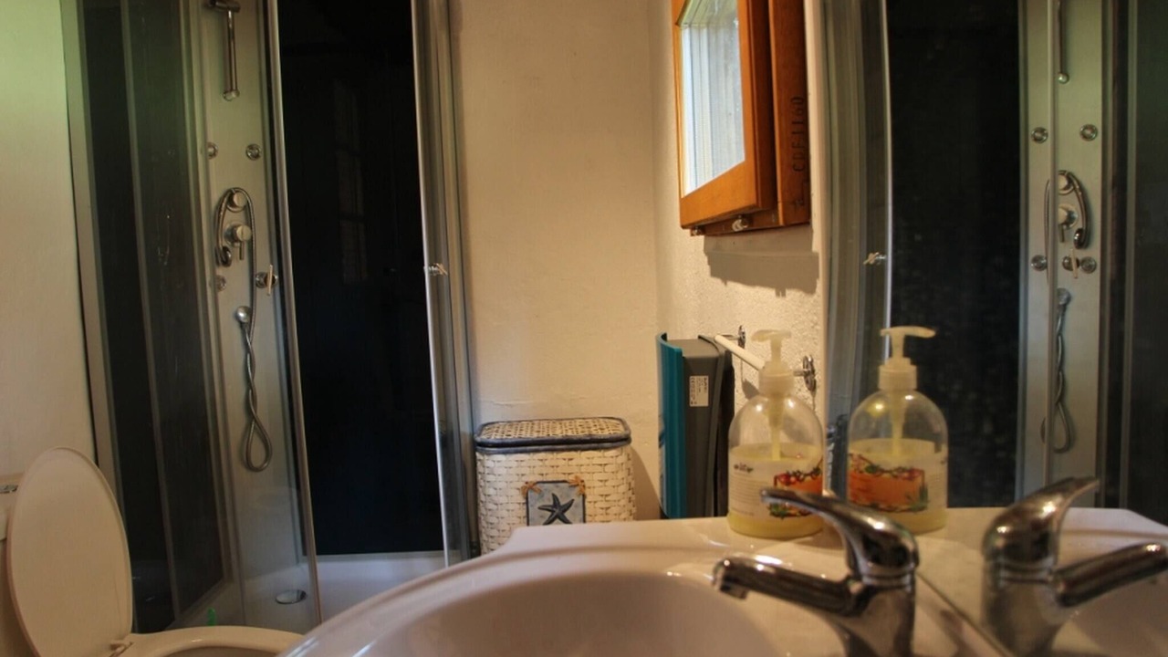 Photo of Bathroom in Ore