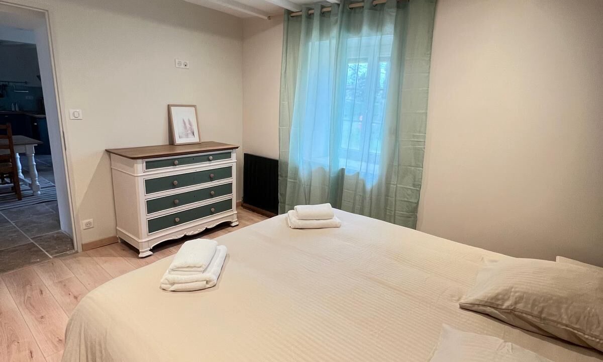 Photo of Bedroom in Saint-Benigne