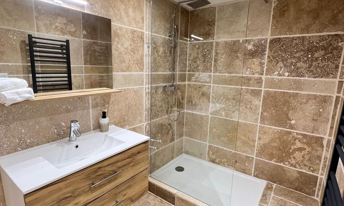 Photo of Bathroom in Saint-Benigne