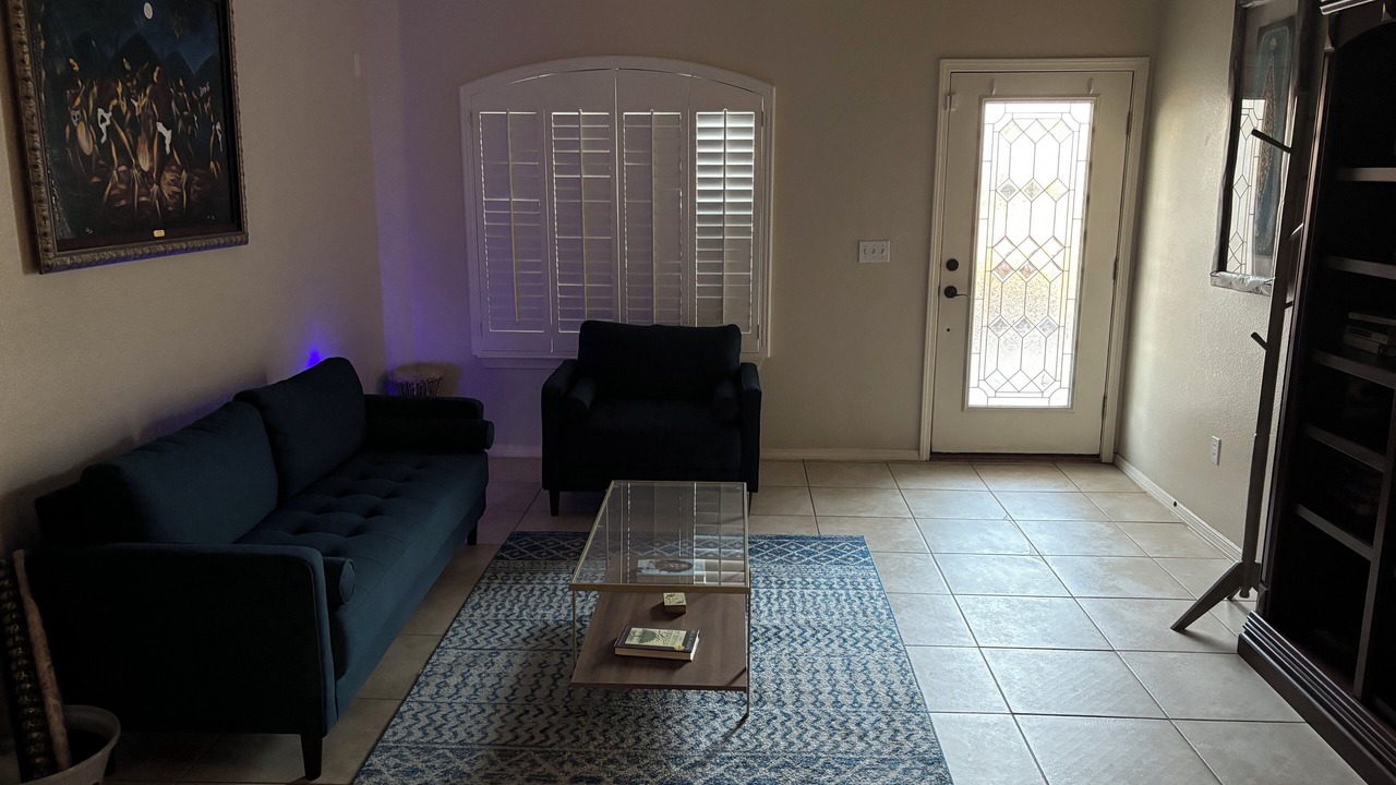 Photo of Livingroom in Biggs Field