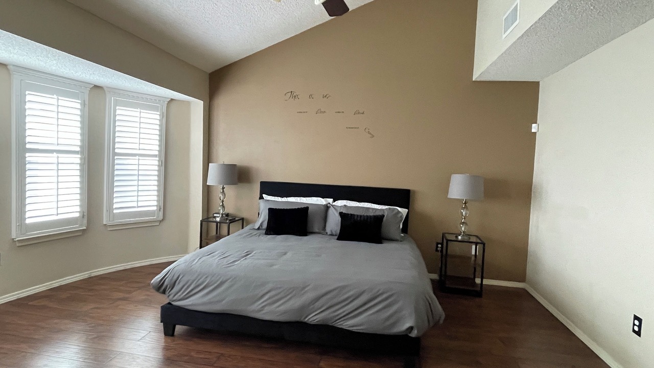 Photo of Bedroom in Biggs Field
