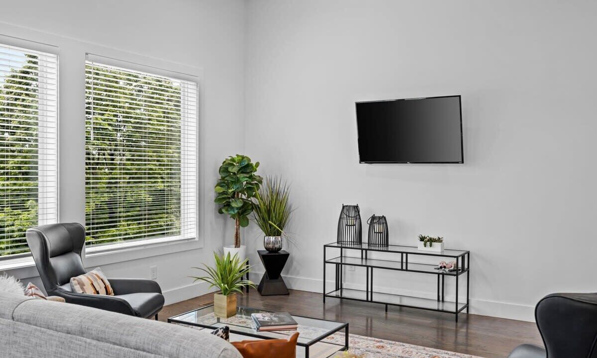 Photo of Livingroom in Berry Hill